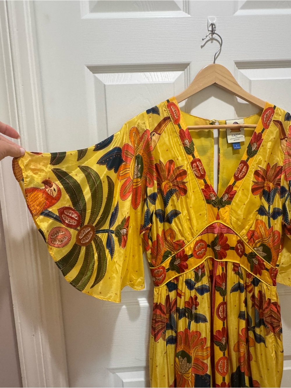 Farm Rio Printed V-Neck Ruffle-Hem Dress - Picture 5 of 7